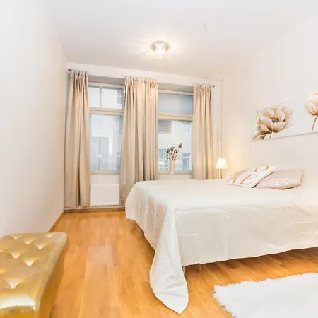 Practical & Spacious In District, Private Sauna, Free Wifi * Helsínquia